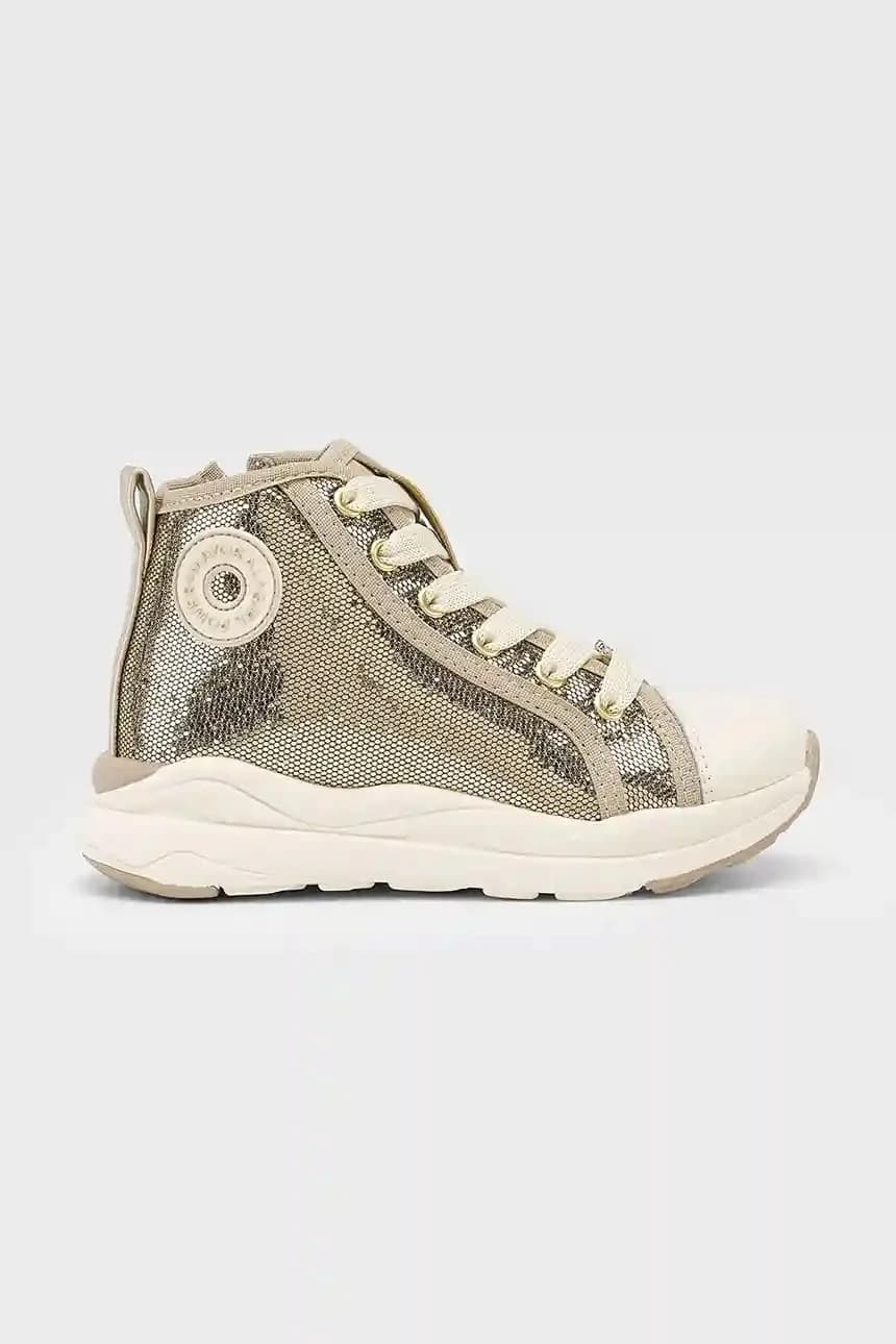 Детские кроссовки