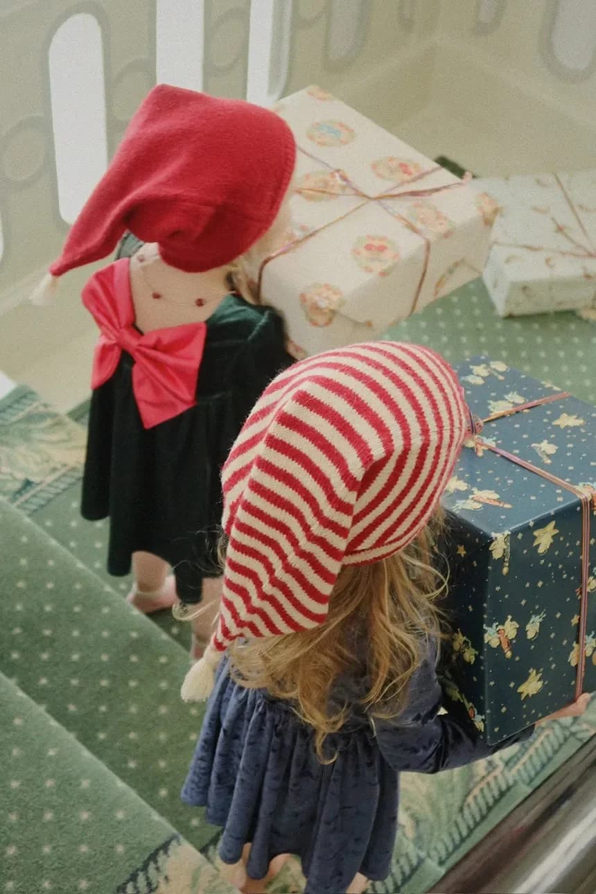 Детская шерстяная шапка РОЖДЕСТВЕНСКАЯ ВЯЗАННАЯ ШАПКА - фото 7