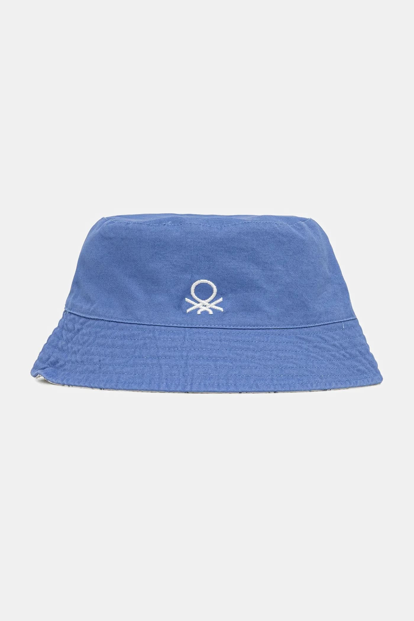 Детская двусторонняя шапка из хлопка.