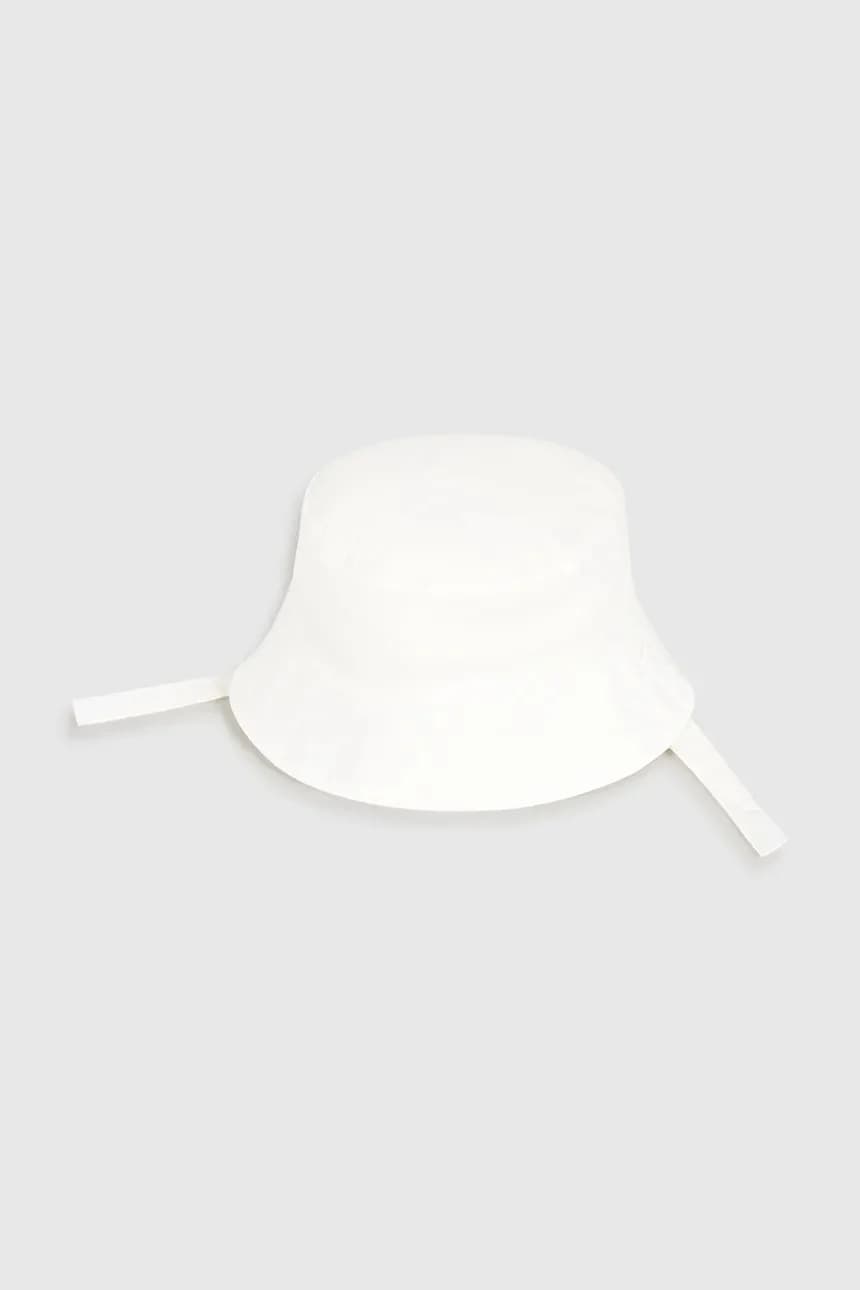 Детская двусторонняя шапка из хлопка.