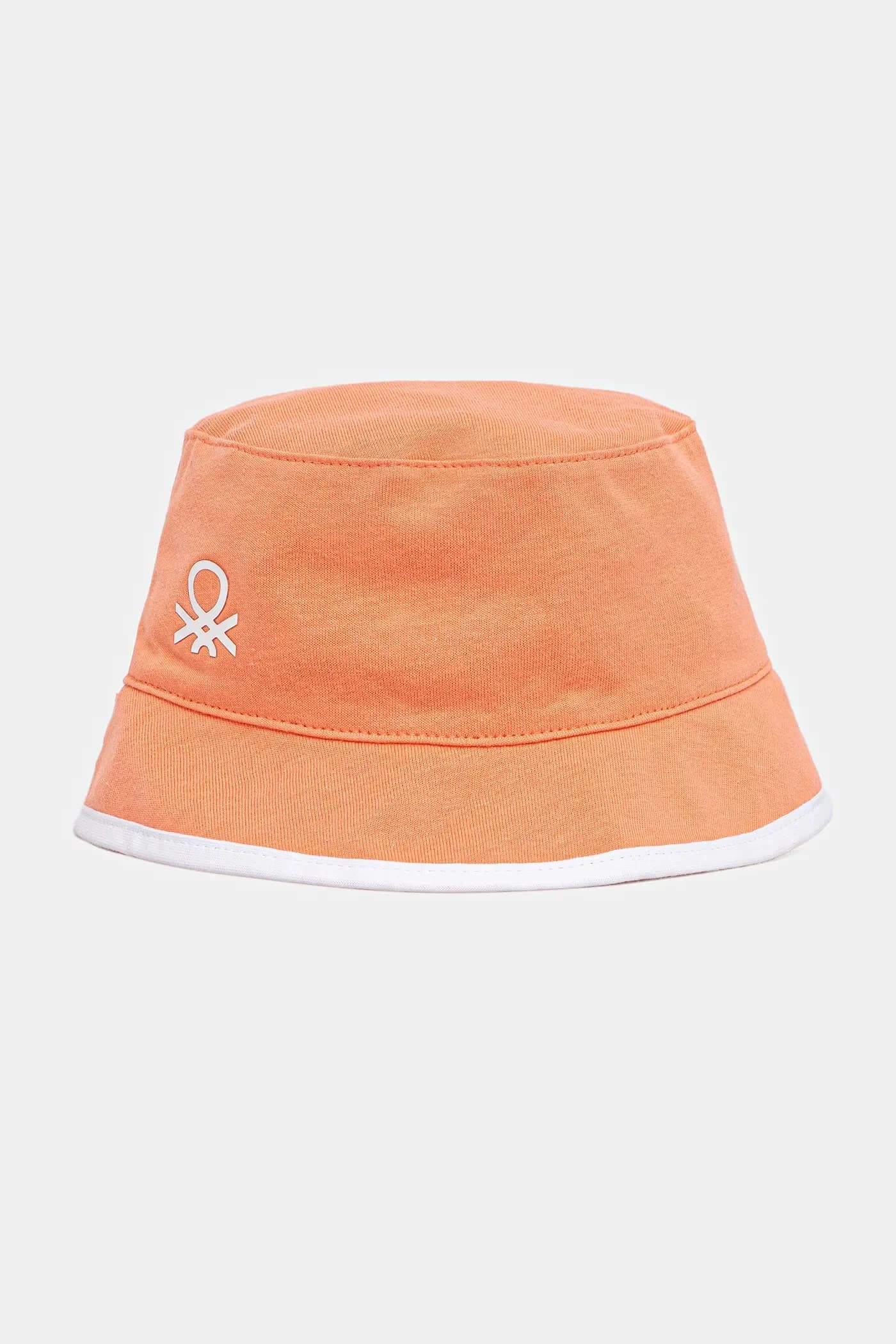 Детская двусторонняя шапка.