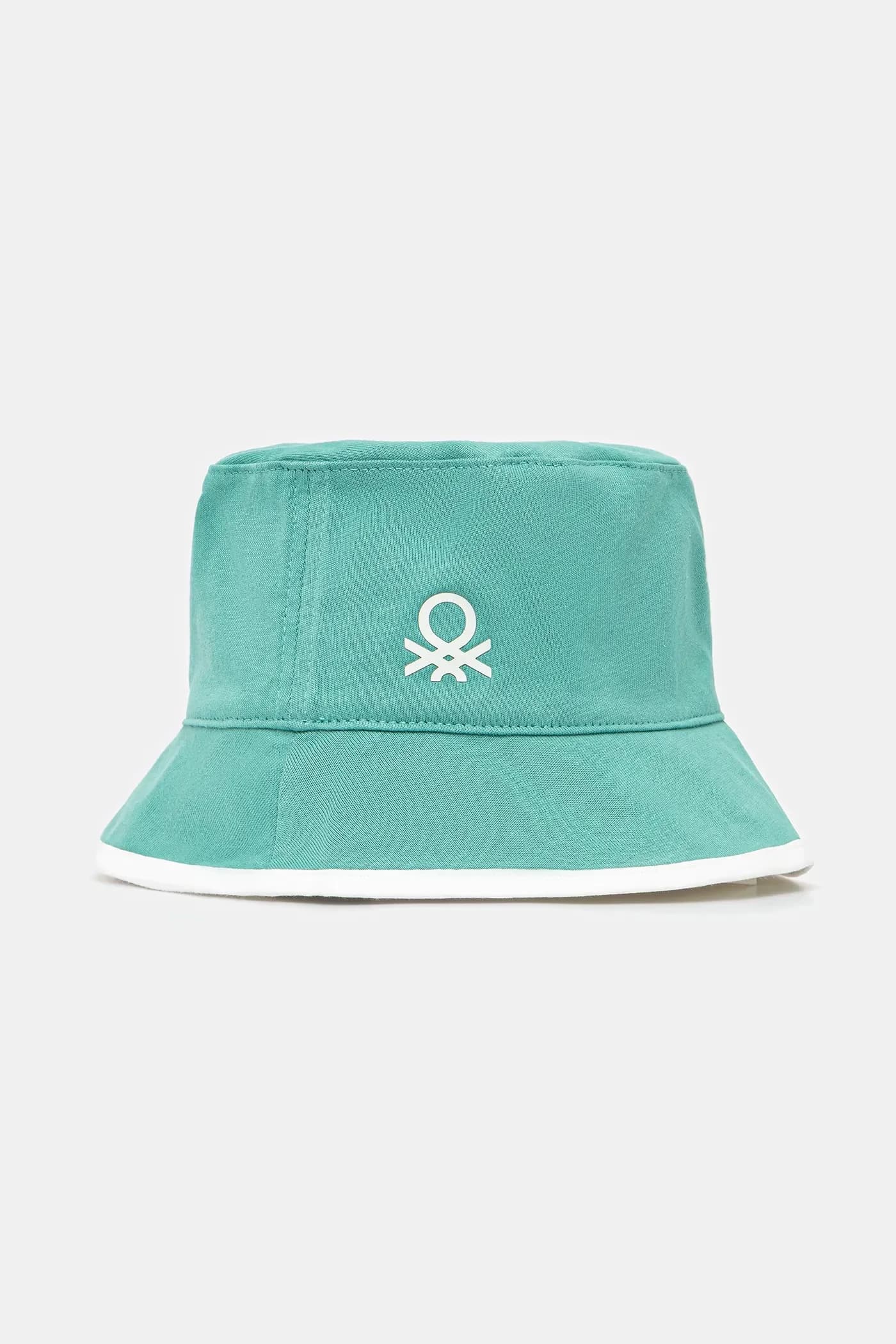 Детская двусторонняя шапка.