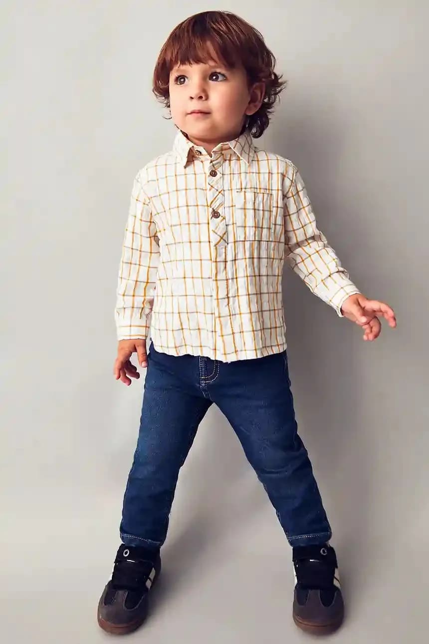 Детские джинсы из мягкого денима.