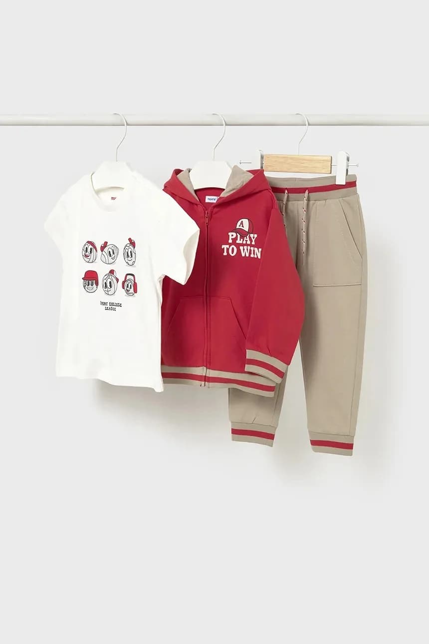 Детский спортивный костюм