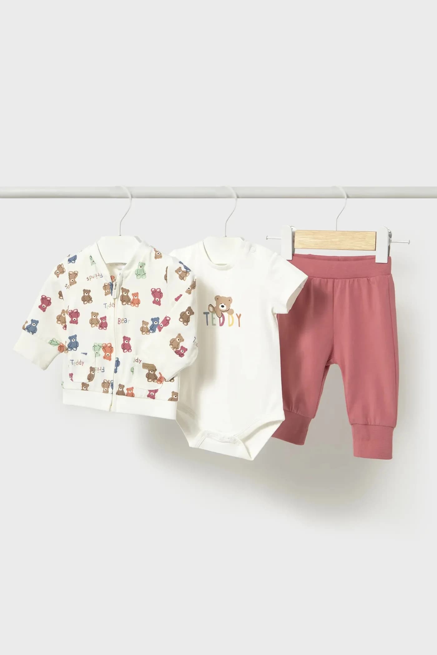 Детский спортивный костюм