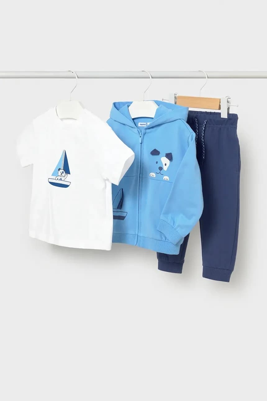 Детский спортивный костюм