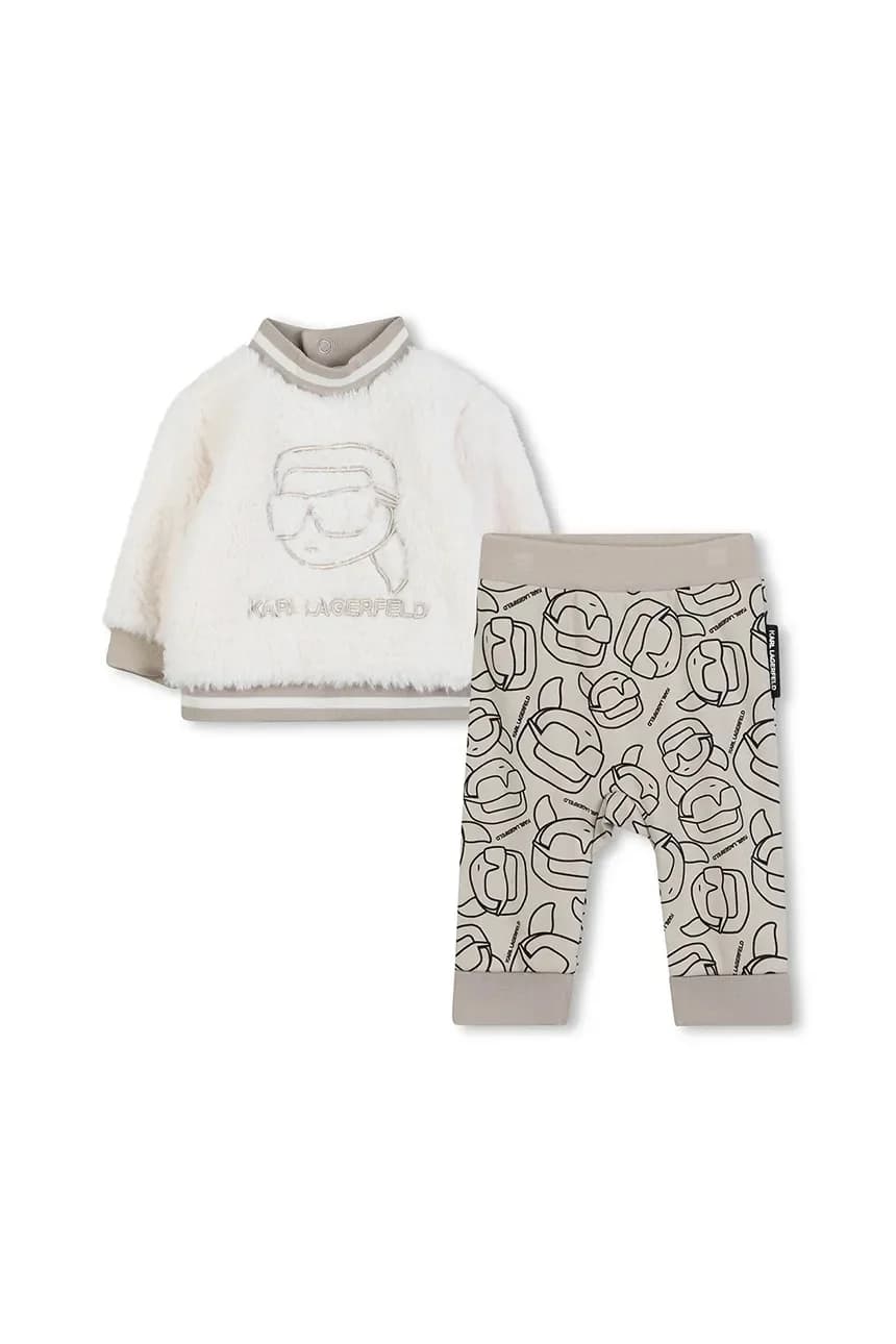 Детский спортивный костюм