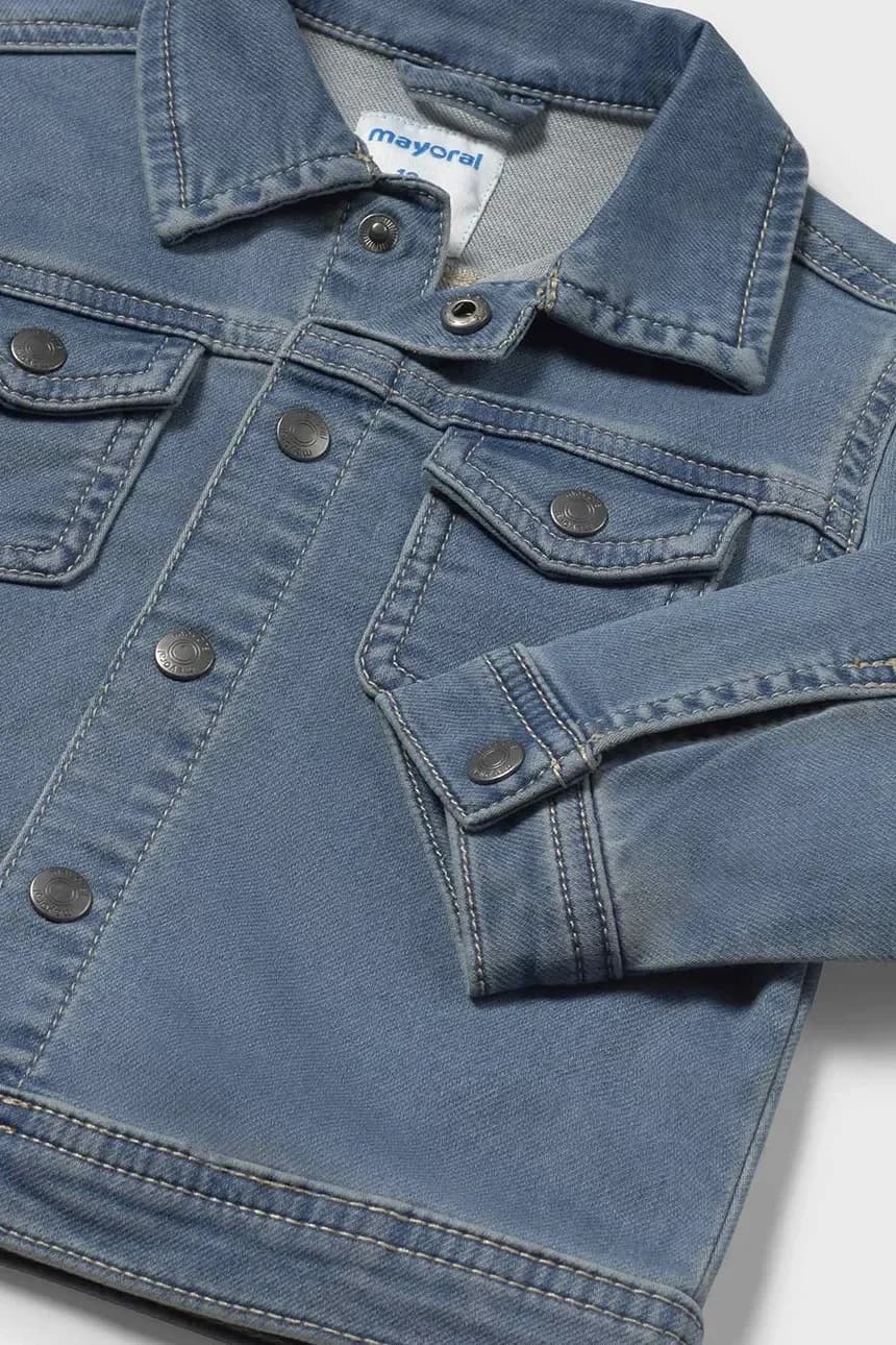 Детская мягкая джинсовая куртка из денима. - фото 4