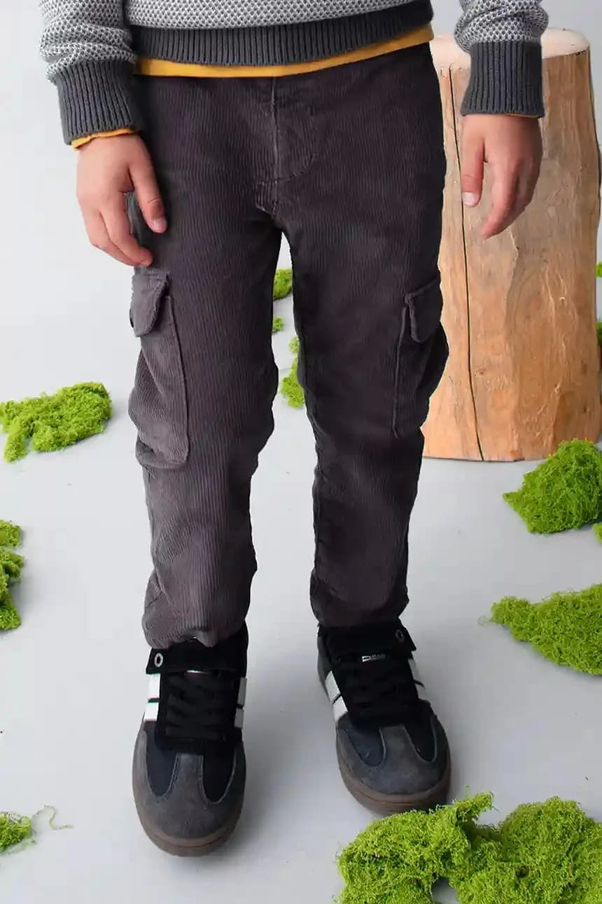 Детские вельветовые брюки-карго - фото 5