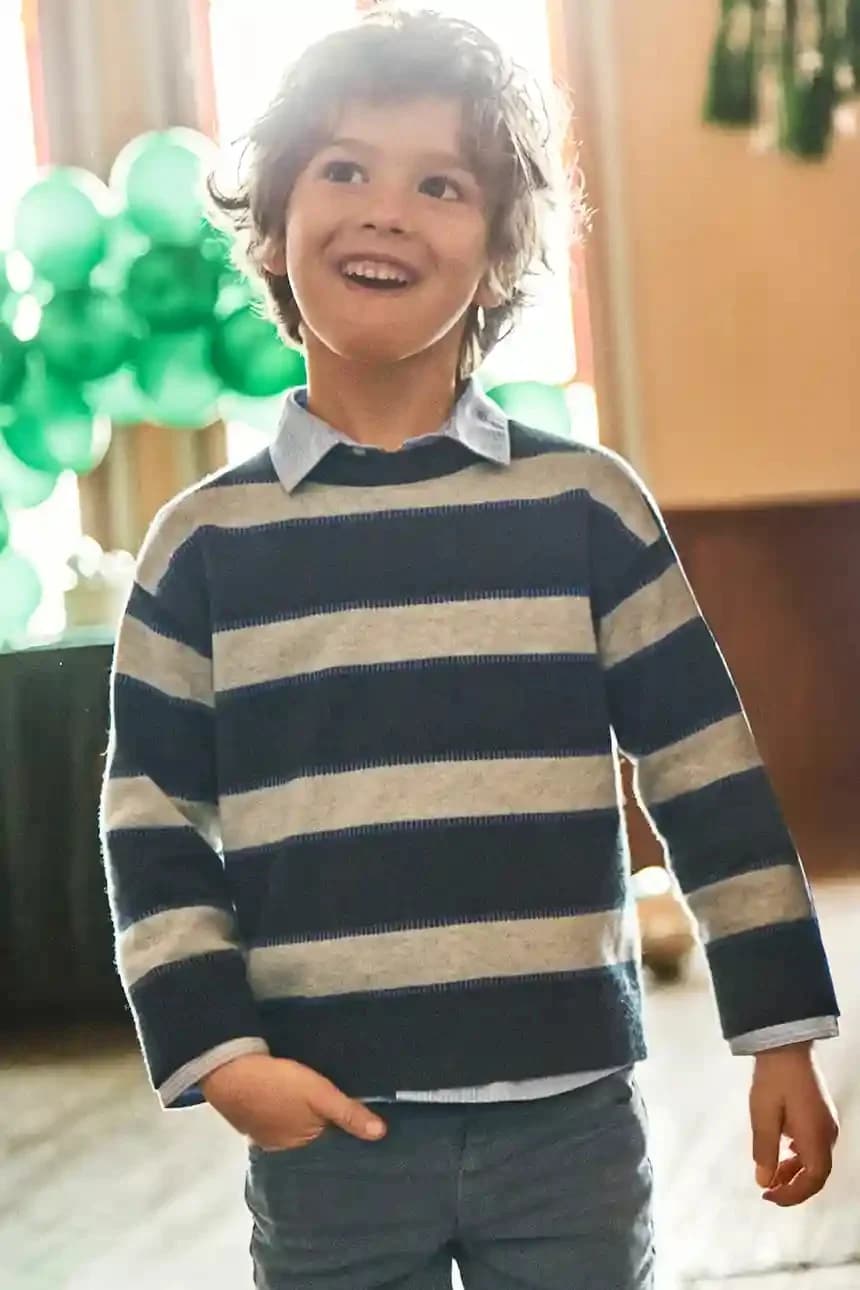 Детский свитер