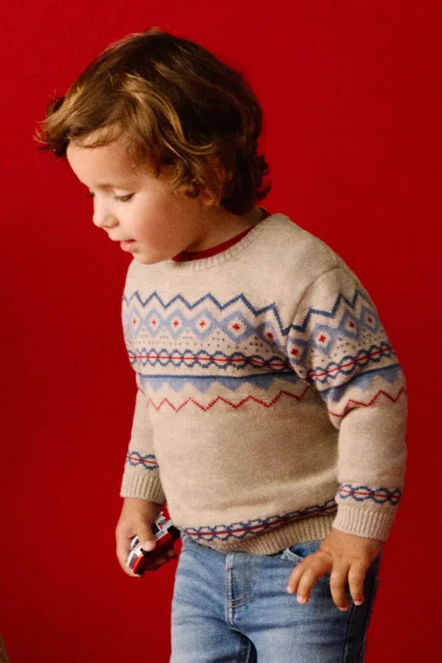 Детский свитер из смесовой шерсти