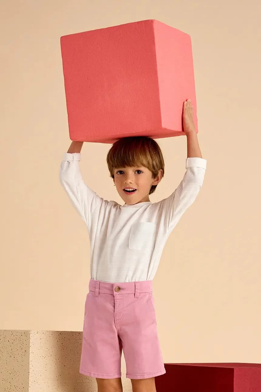 Детские базовые шорты чинос из саржа