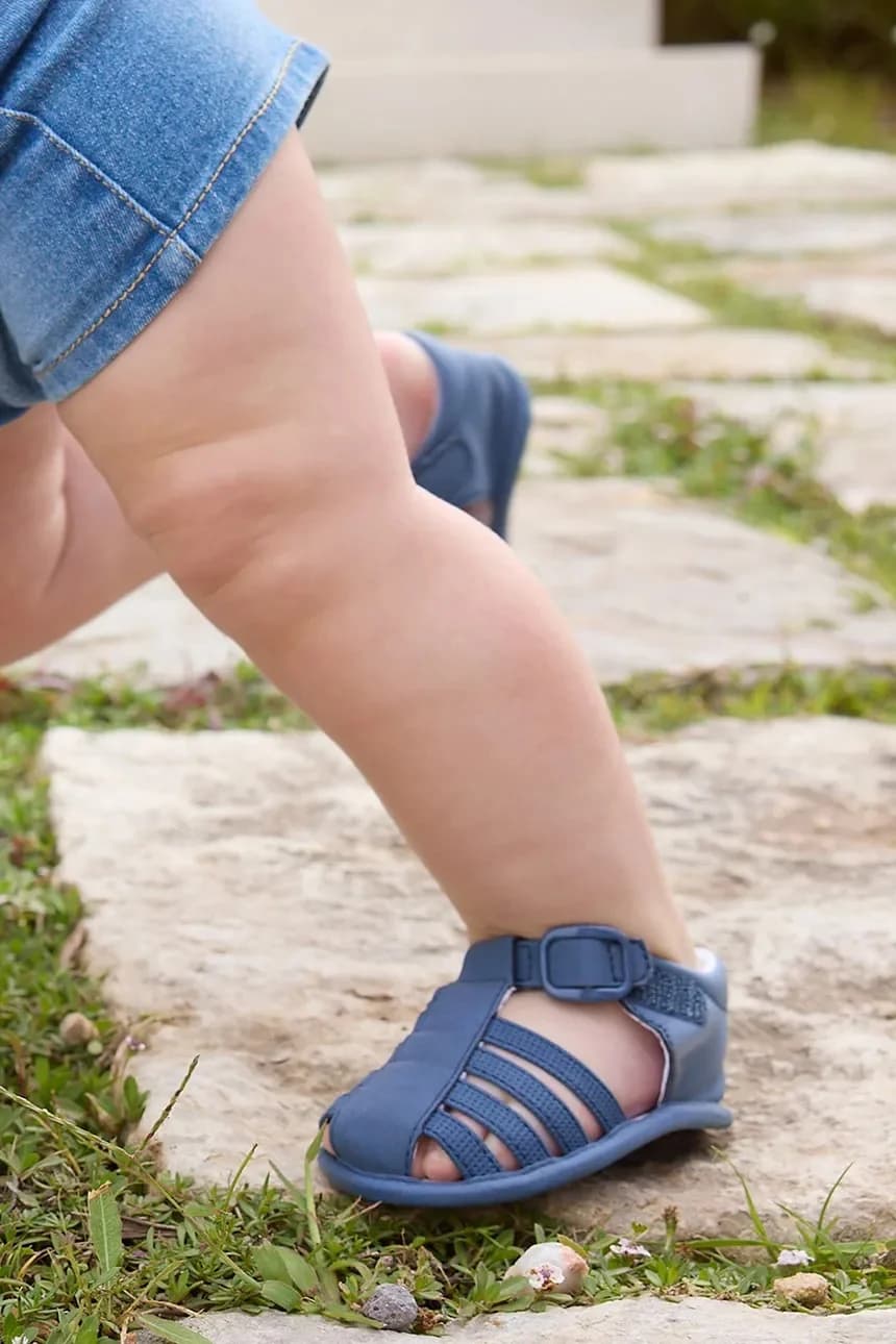 Детские сандалии