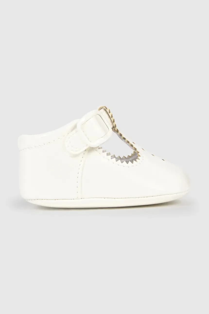 Детская обувь