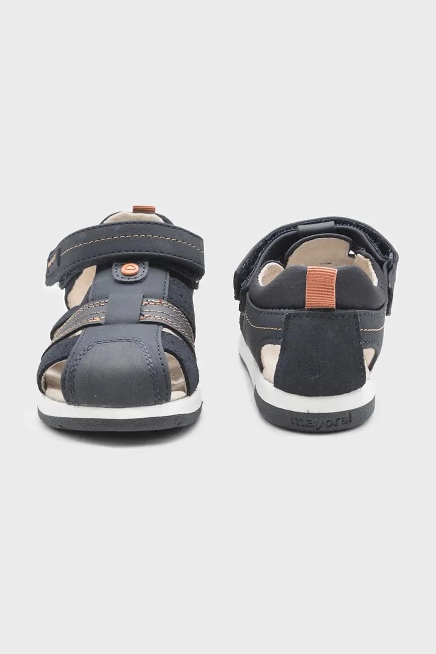 Детские сандалии