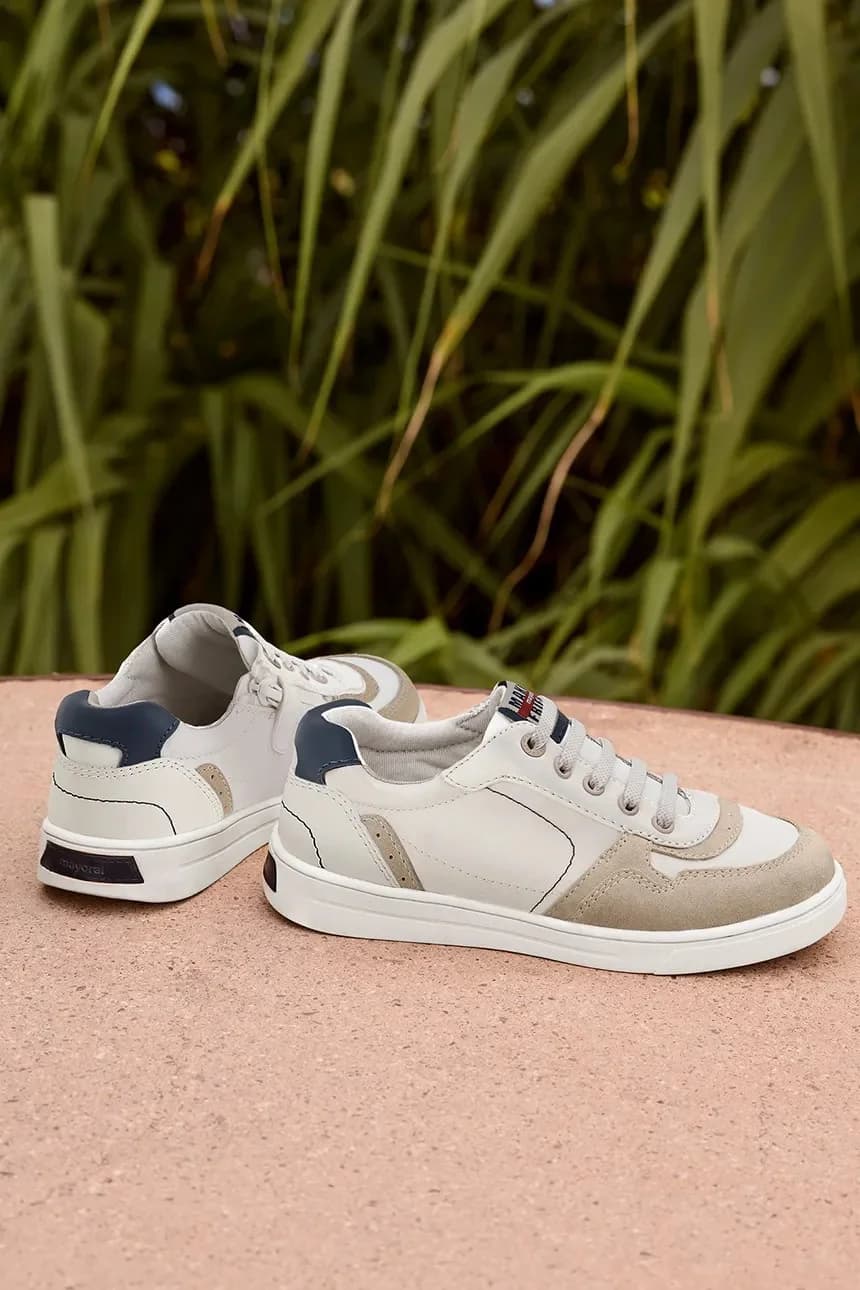 Детские кроссовки