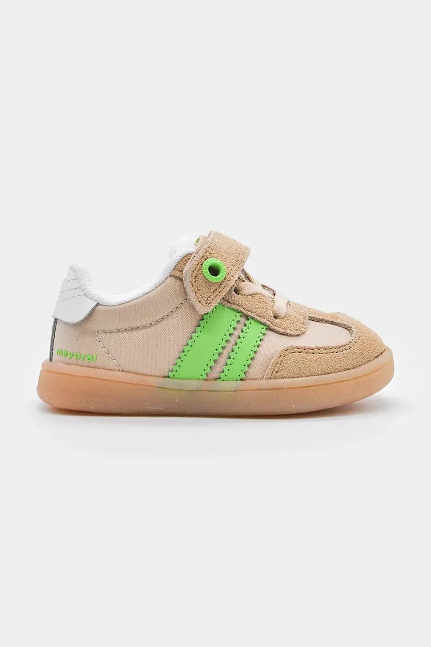 Детские кроссовки