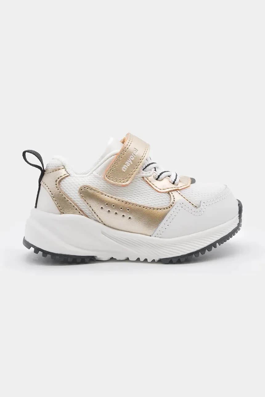 Детские кроссовки