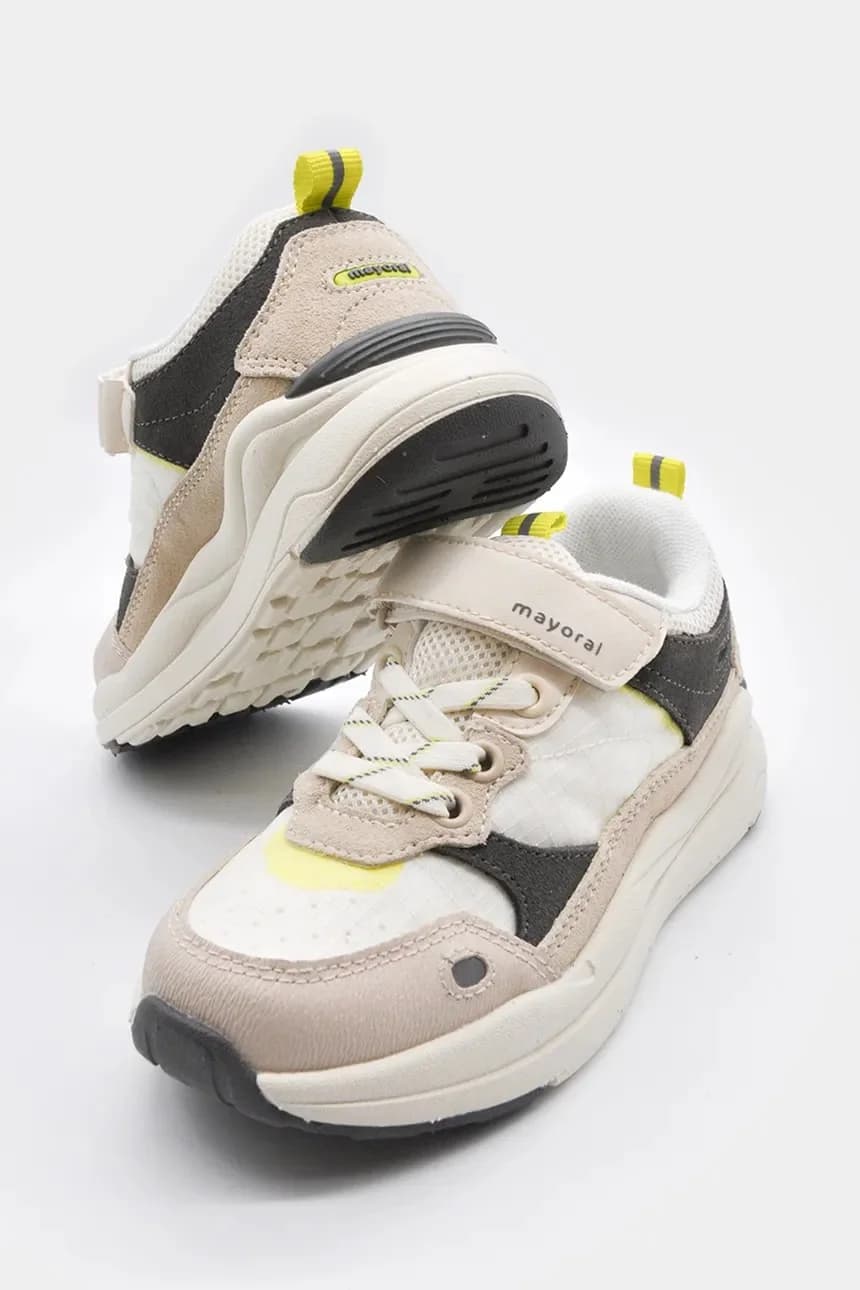 Детские кроссовки