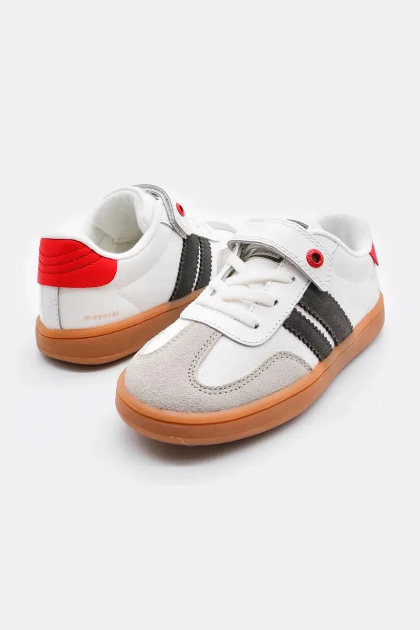 Детские кроссовки