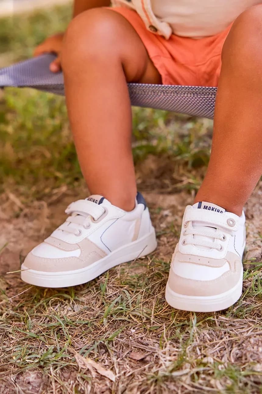 Детские кроссовки