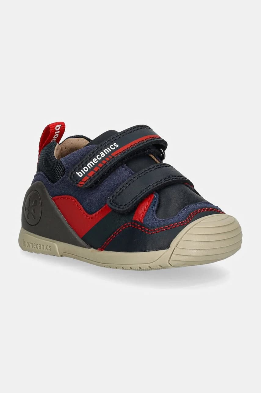 Детские кроссовки