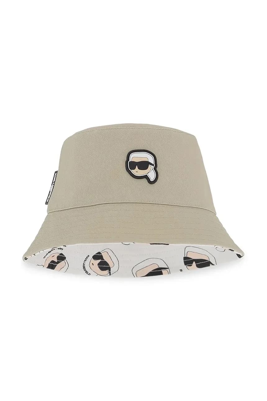 Детская двусторонняя шапка из хлопка.