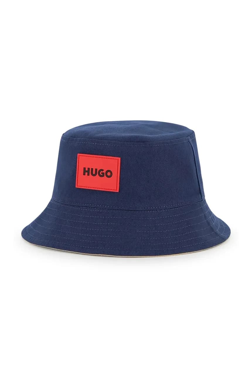 Детская двусторонняя шапка из хлопка.