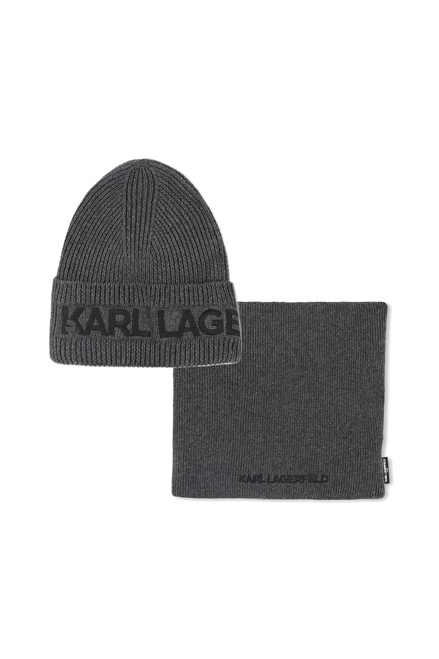 Детская хлопковая шапочка и шарф.