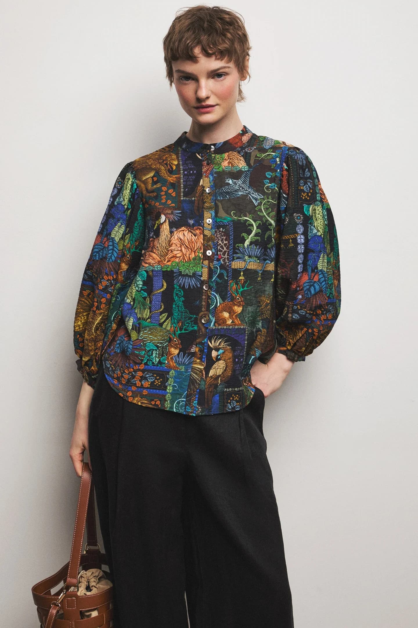 Женская блузка-рубашка из вискозы