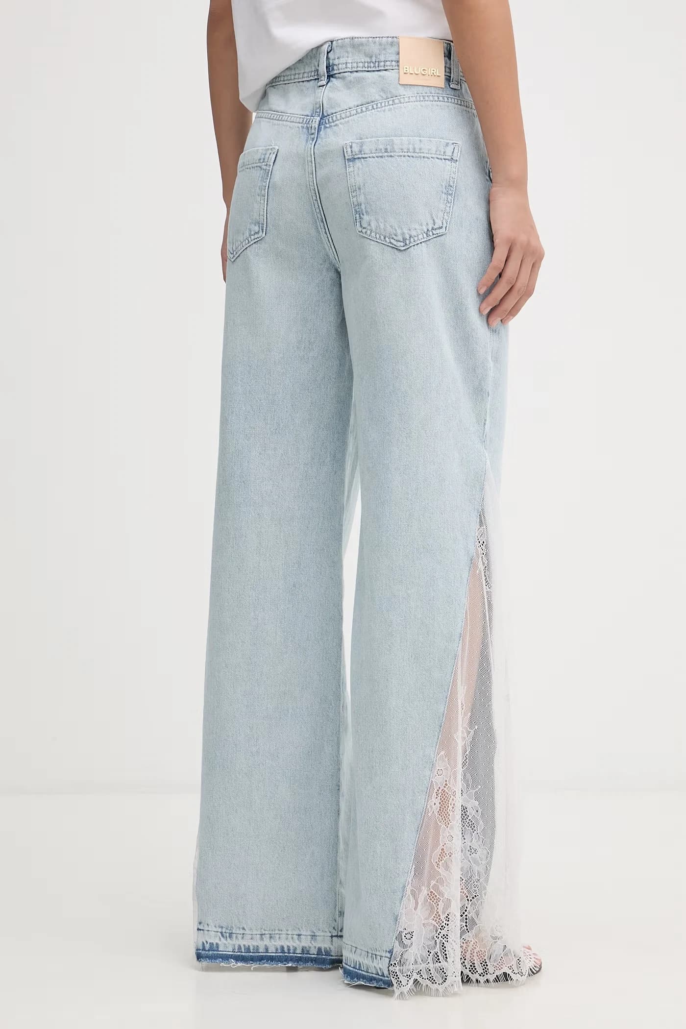 Женские джинсы свободного кроя - фото 3