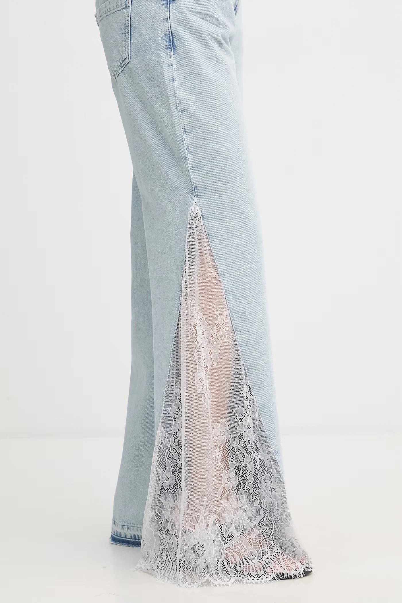 Женские джинсы свободного кроя - фото 4