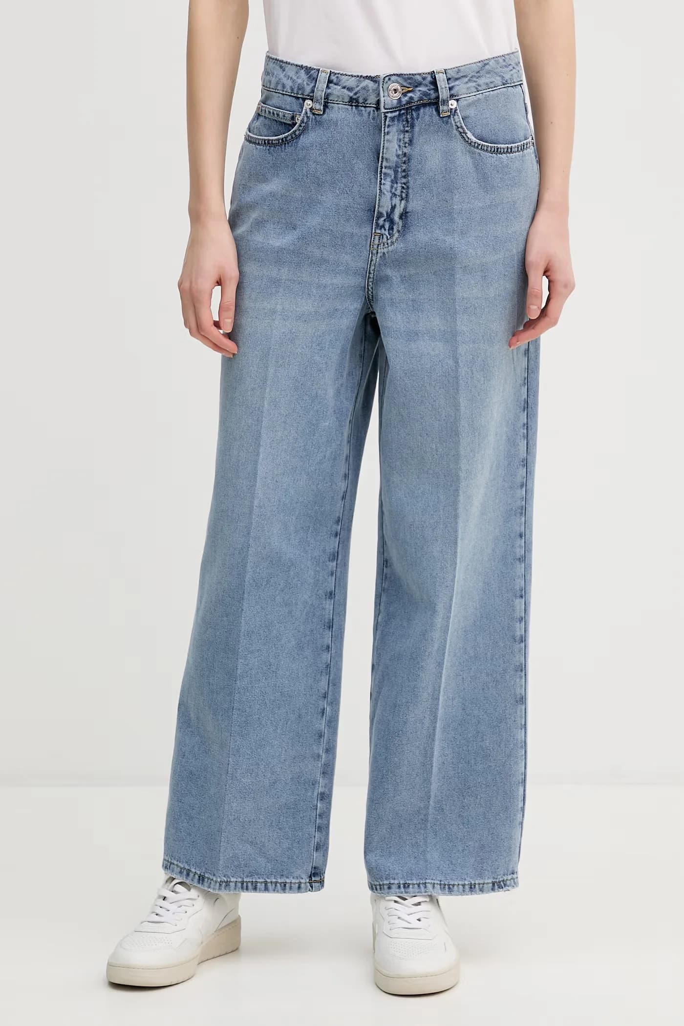 Женские свободные джинсы