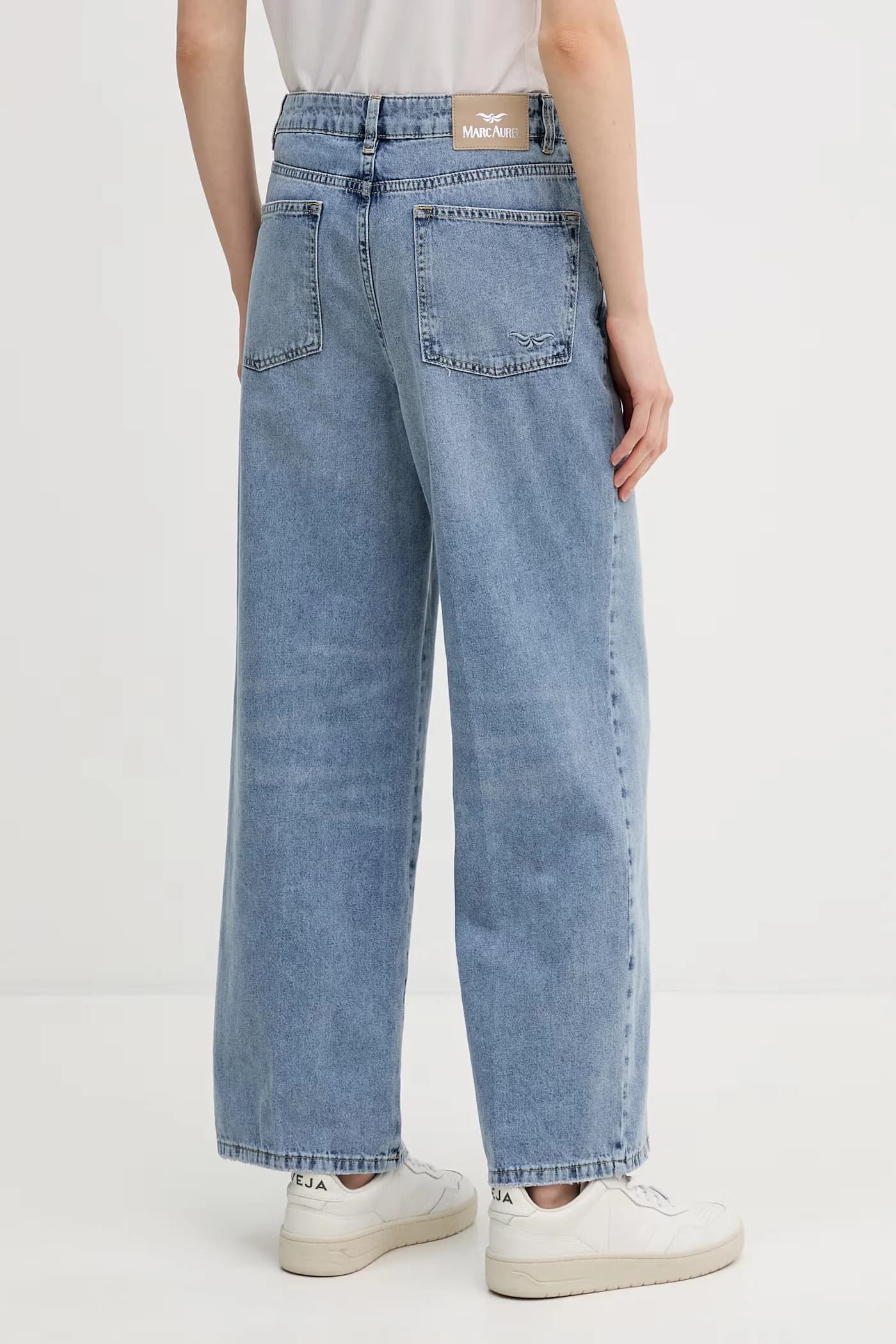 Женские свободные джинсы - фото 3