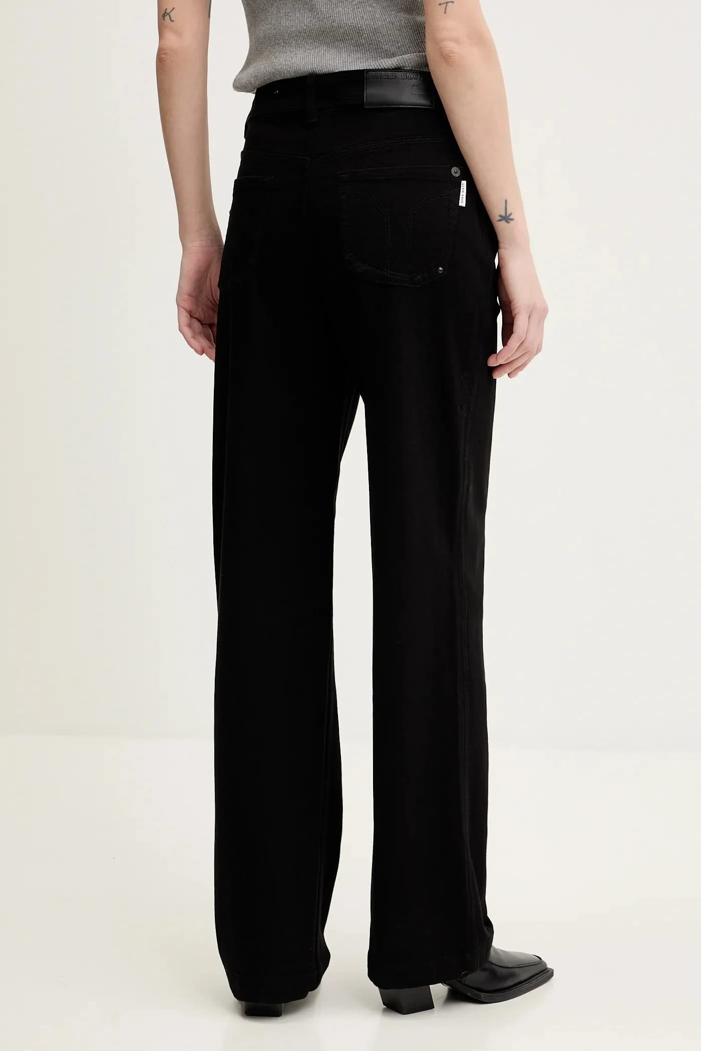 Джинсы - фото 3