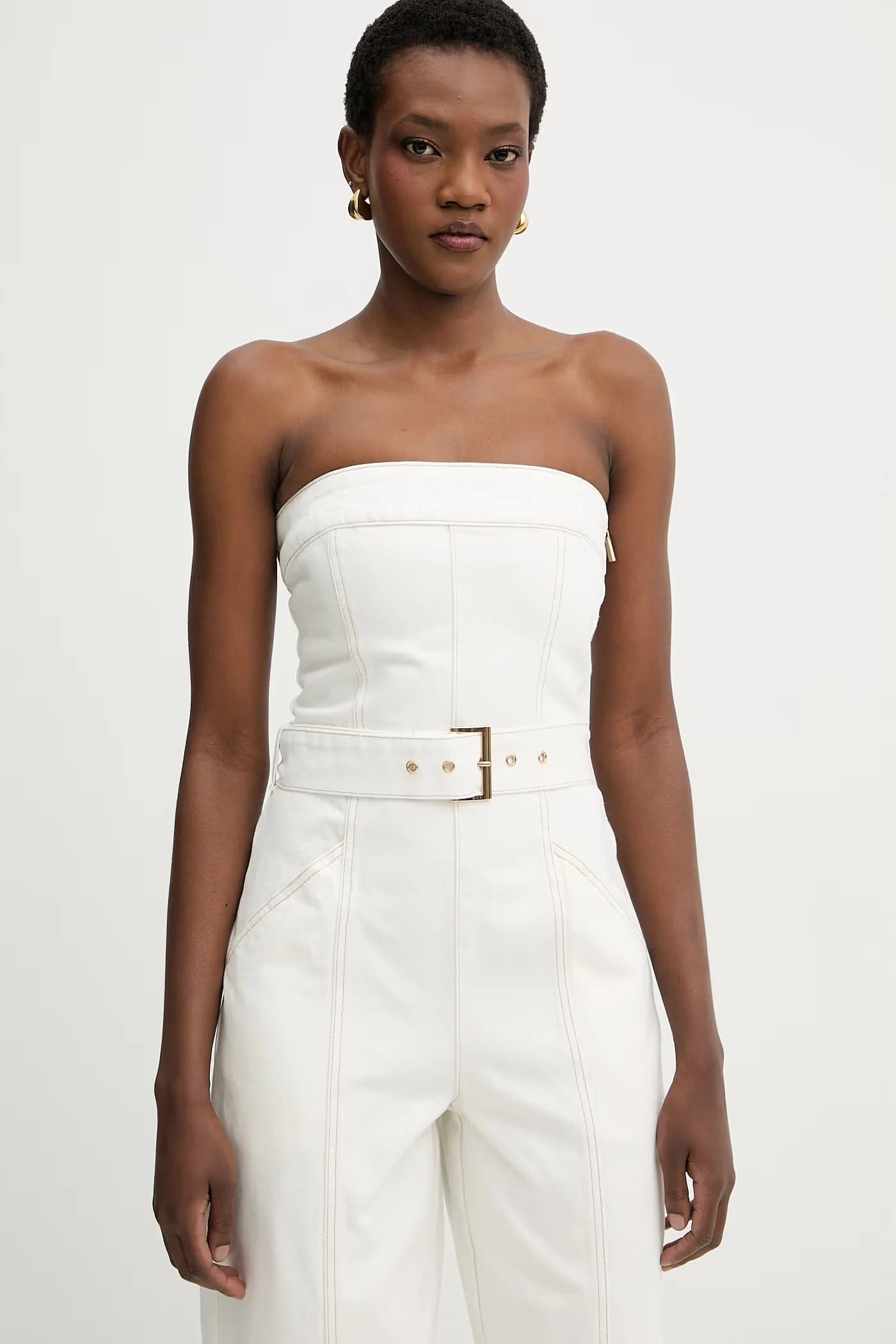 Женский джинсовый комбинезон без бретелек - фото 4