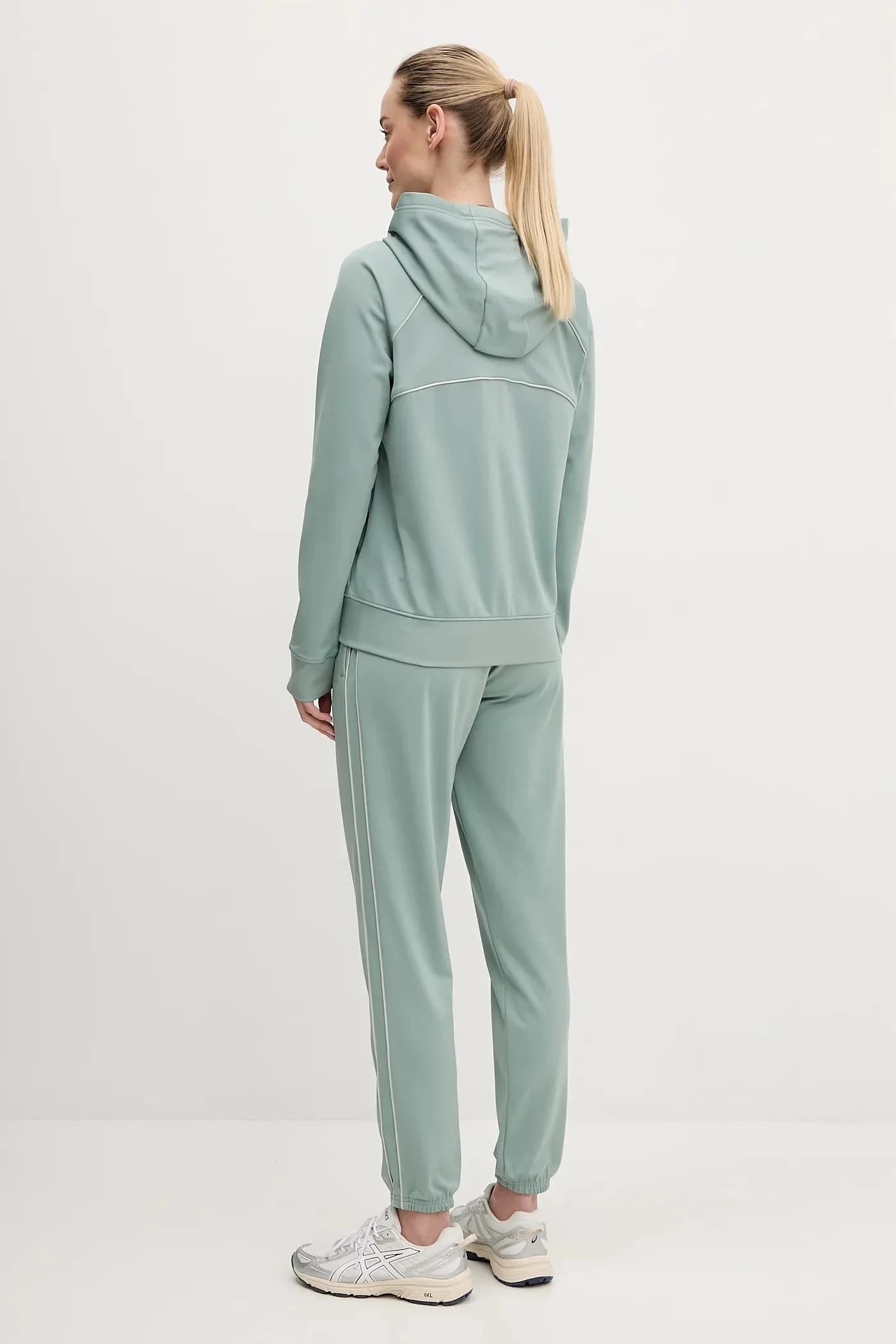 Спортивный костюм соперника - фото 2