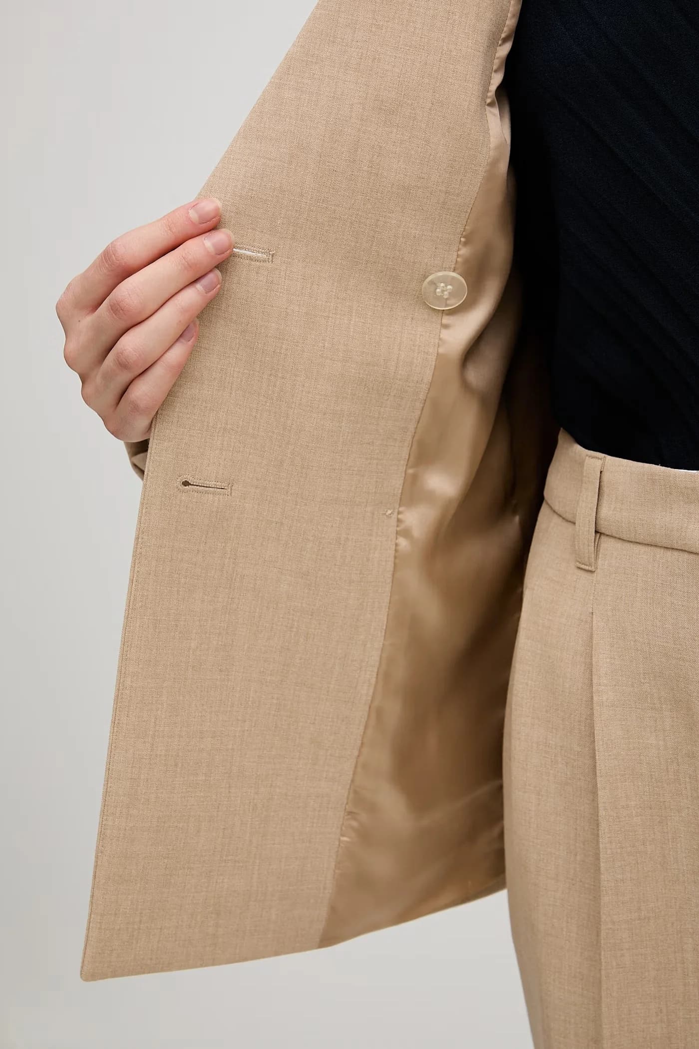 Женский двубортный пиджак - фото 6