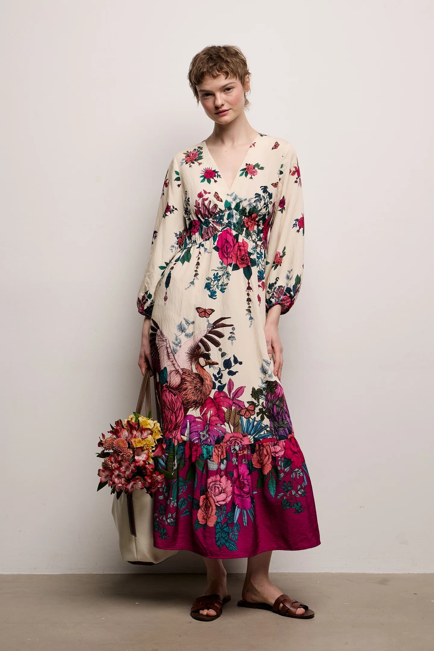 Расклешенное платье с вискозой