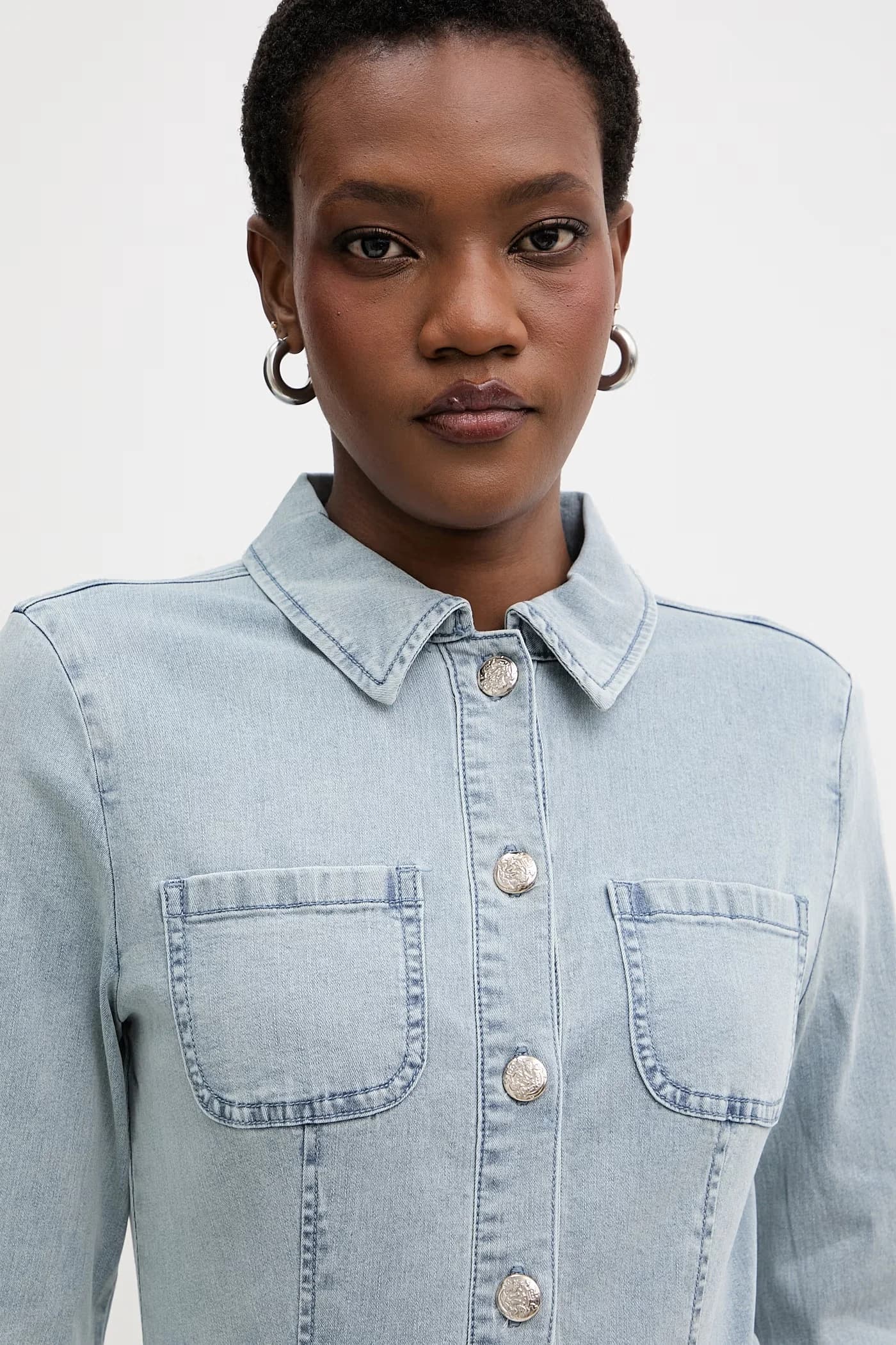 Джинсовое платье-рубашка - фото 4