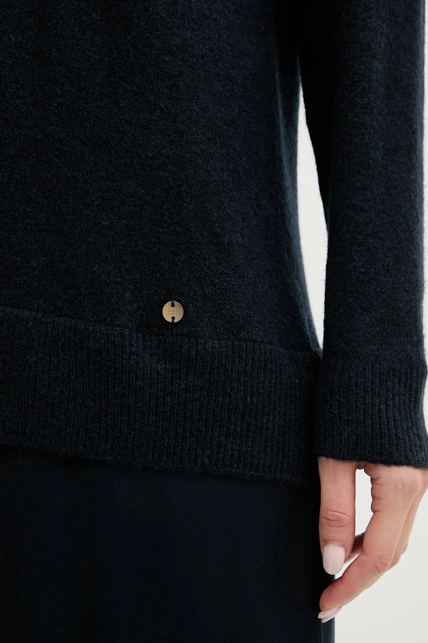 Платье из смесовой шерсти - фото 6