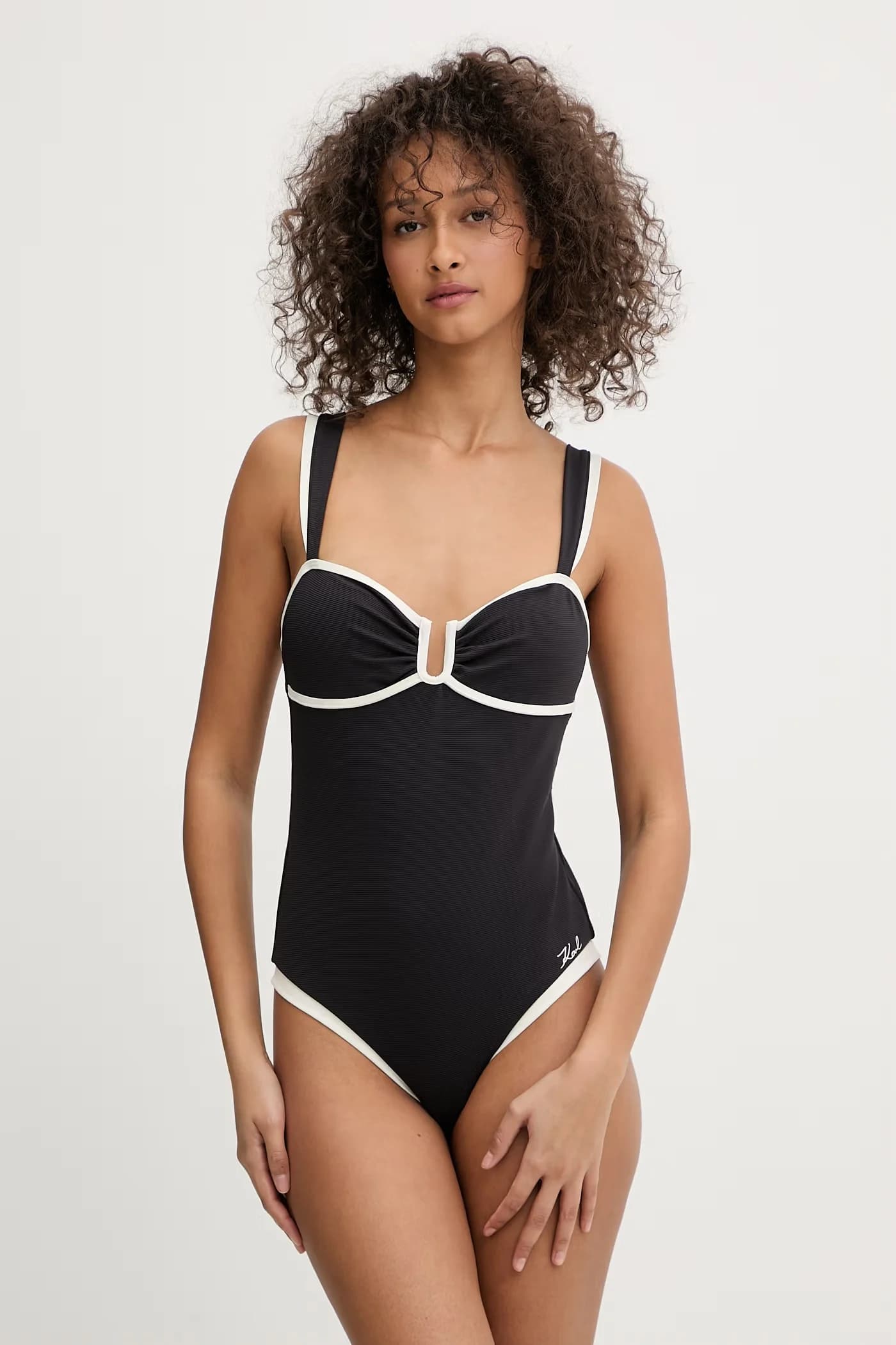 Женский цельный купальник черный для женщин