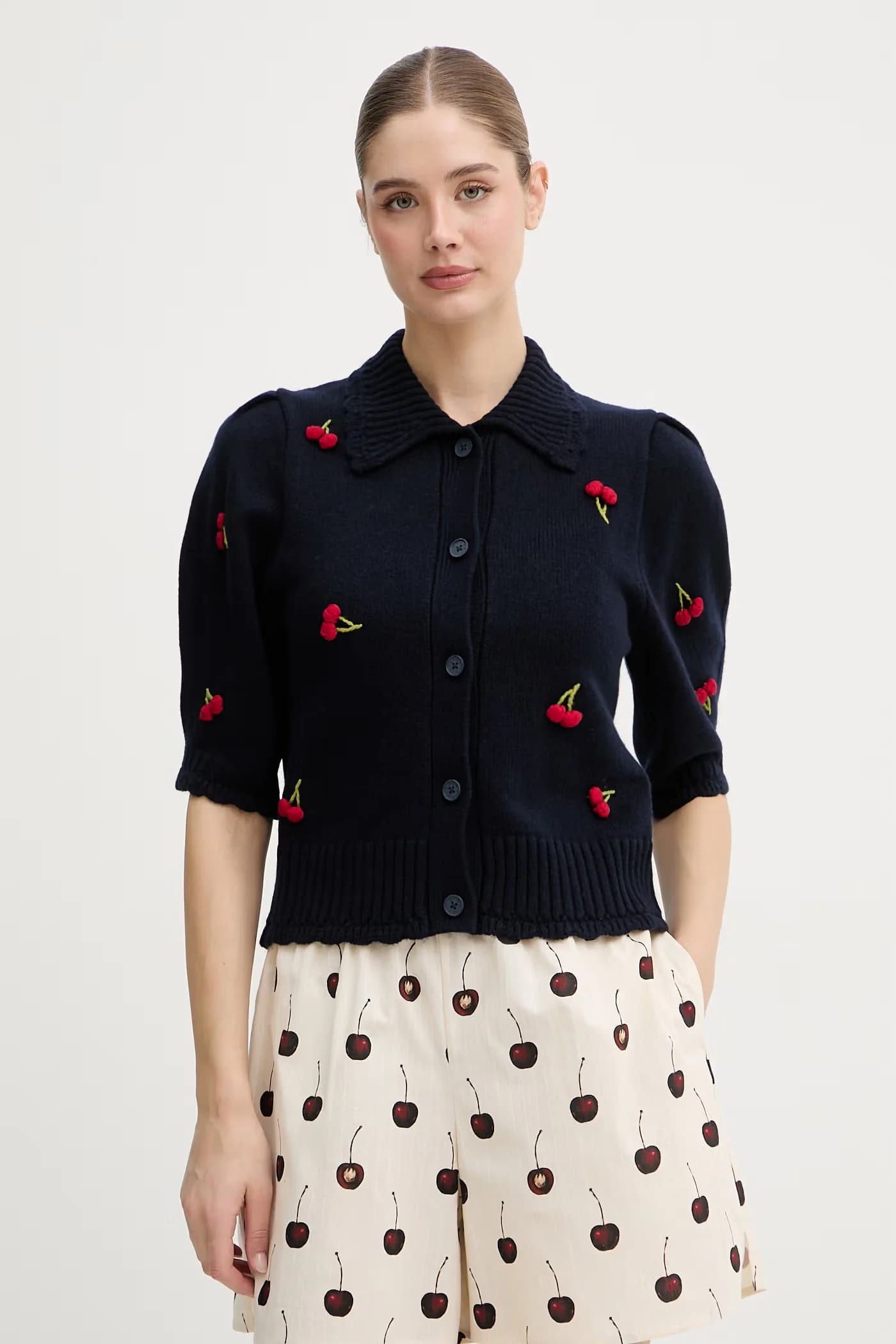 Женский кардиган из шерсти