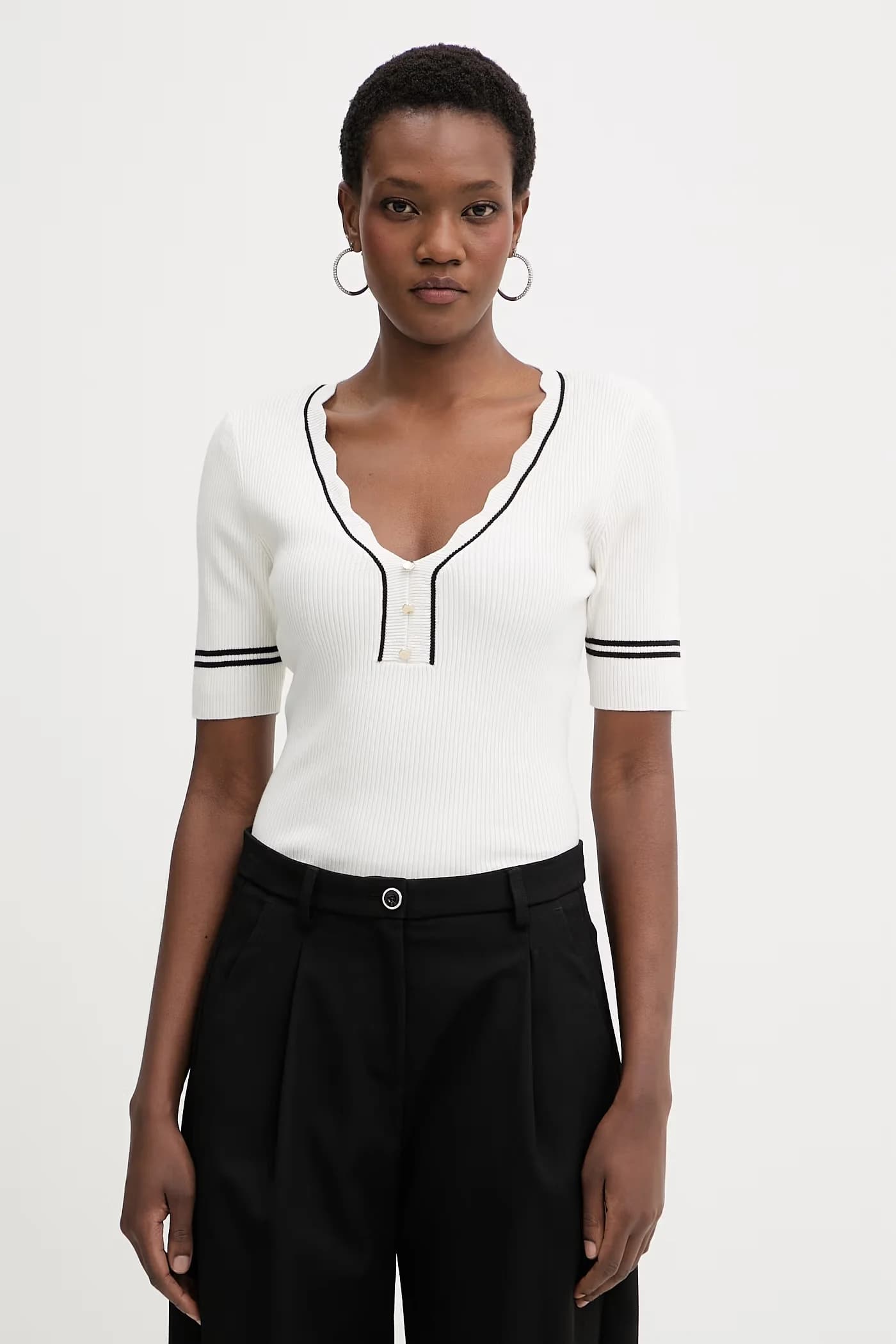 Женский свитер из вискозы