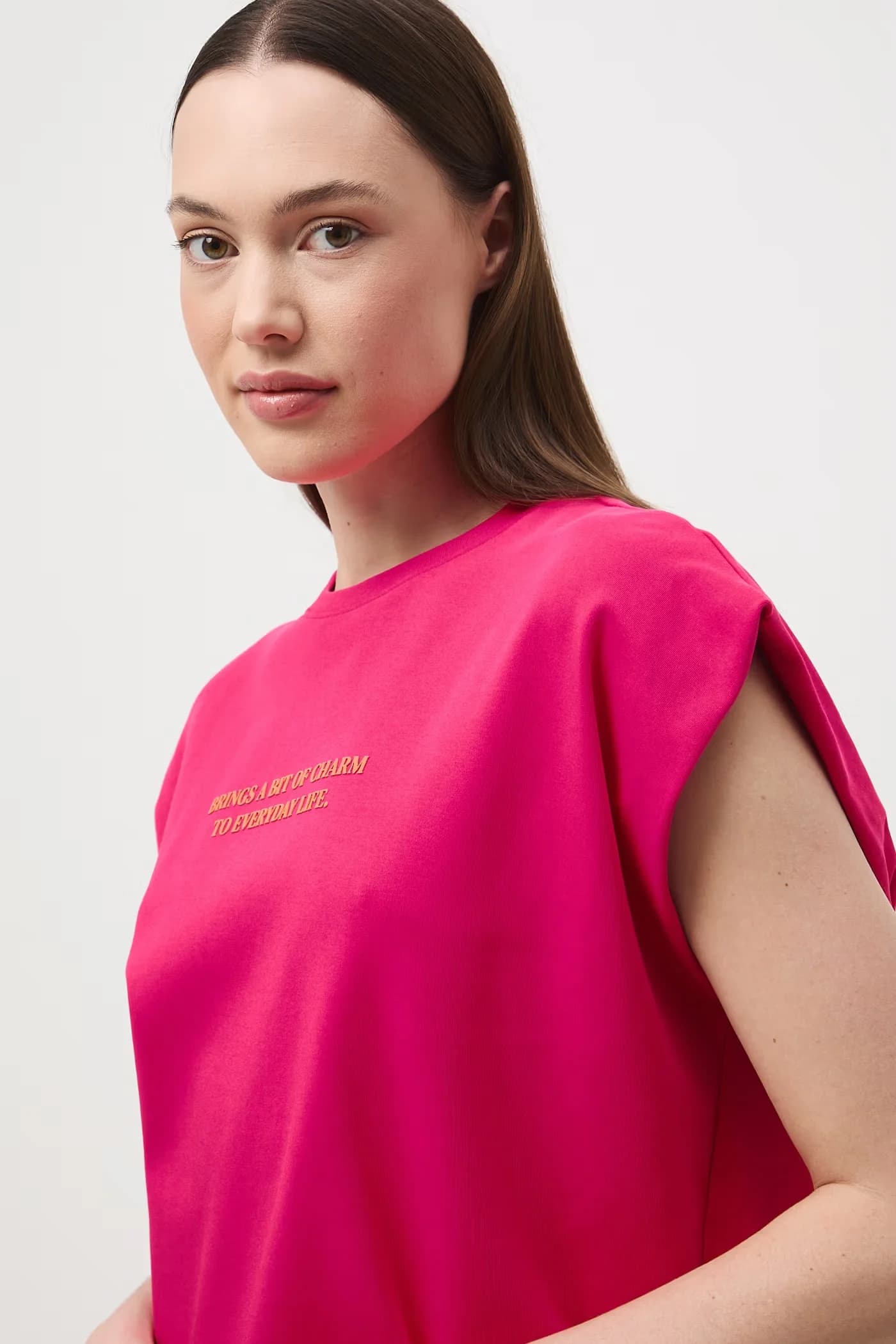 Женская футболка оверсайз из хлопка с эластаном - фото 4