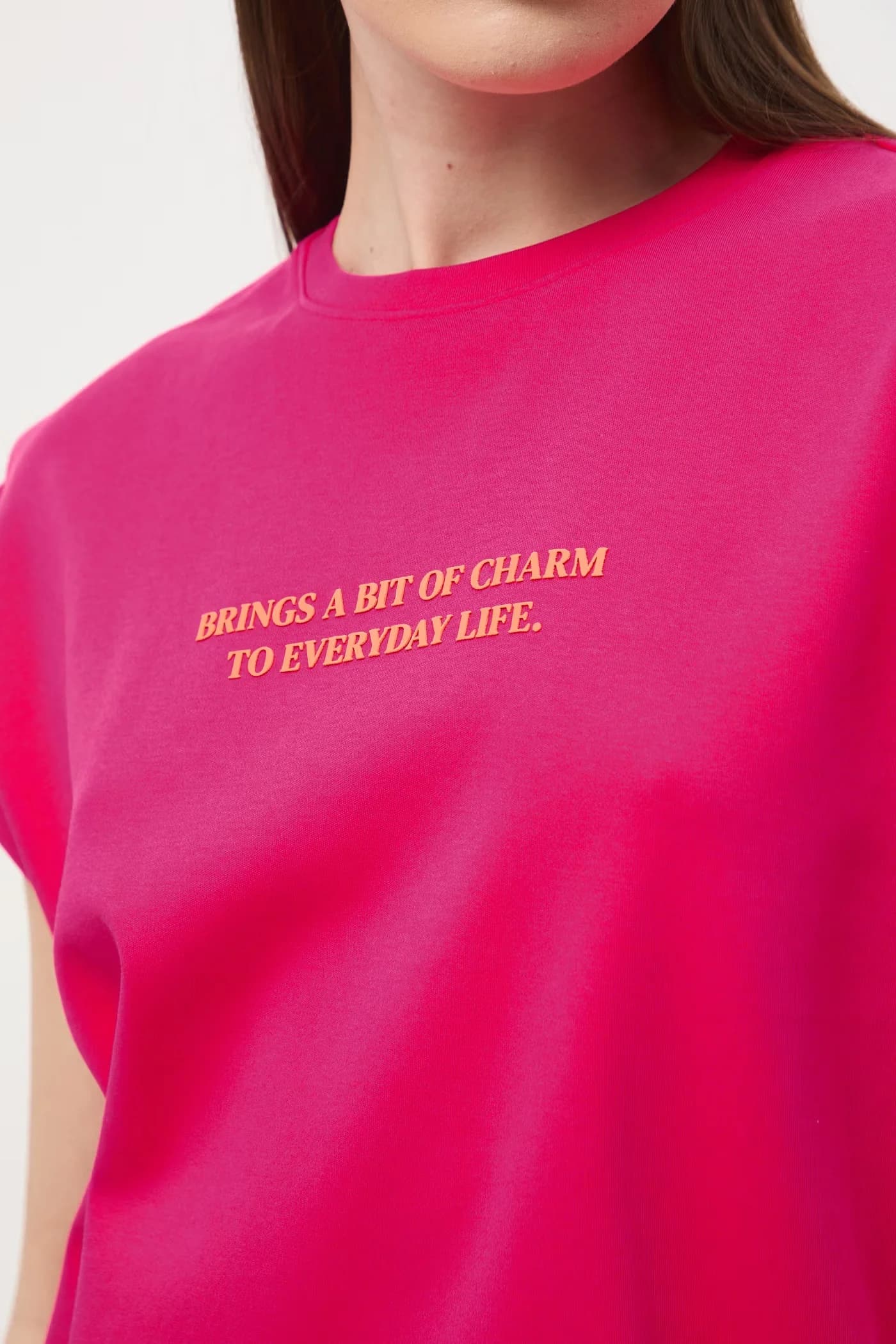 Женская футболка оверсайз из хлопка с эластаном - фото 5