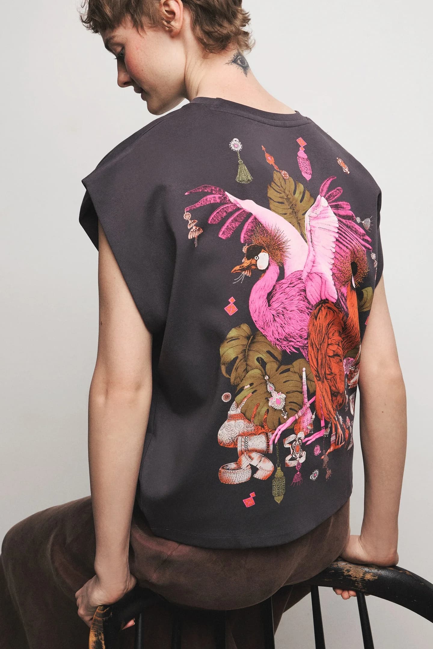 Женская футболка оверсайз из хлопка с эластаном