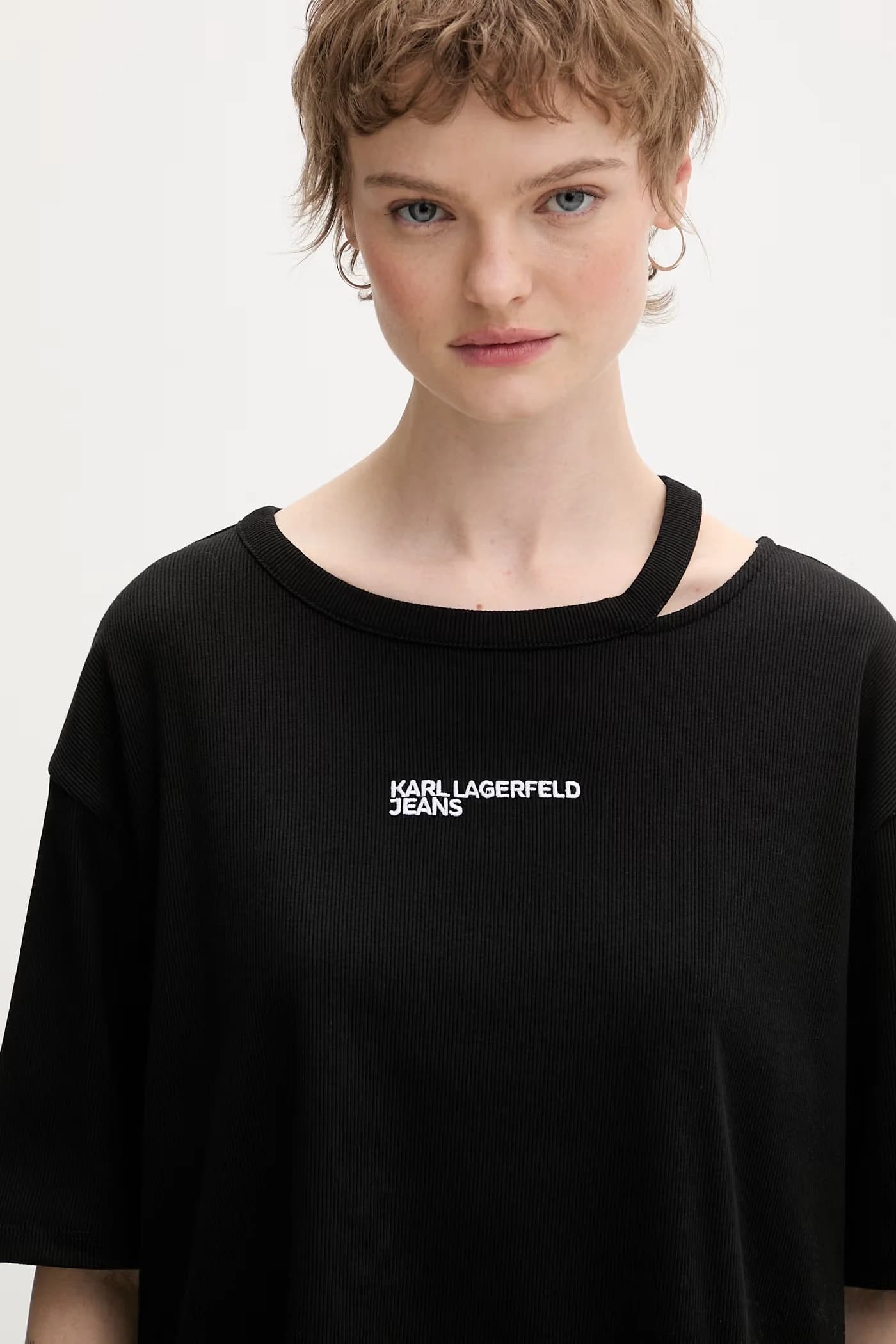 Женская футболка - фото 4