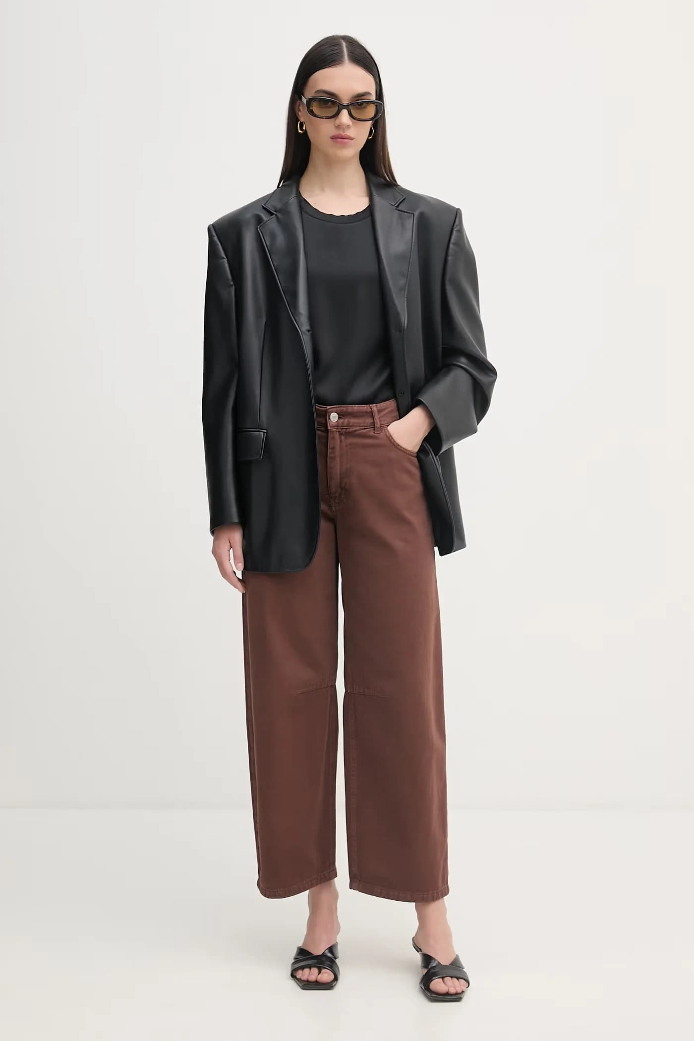 Базовая женская футболка из вискозы - фото 2