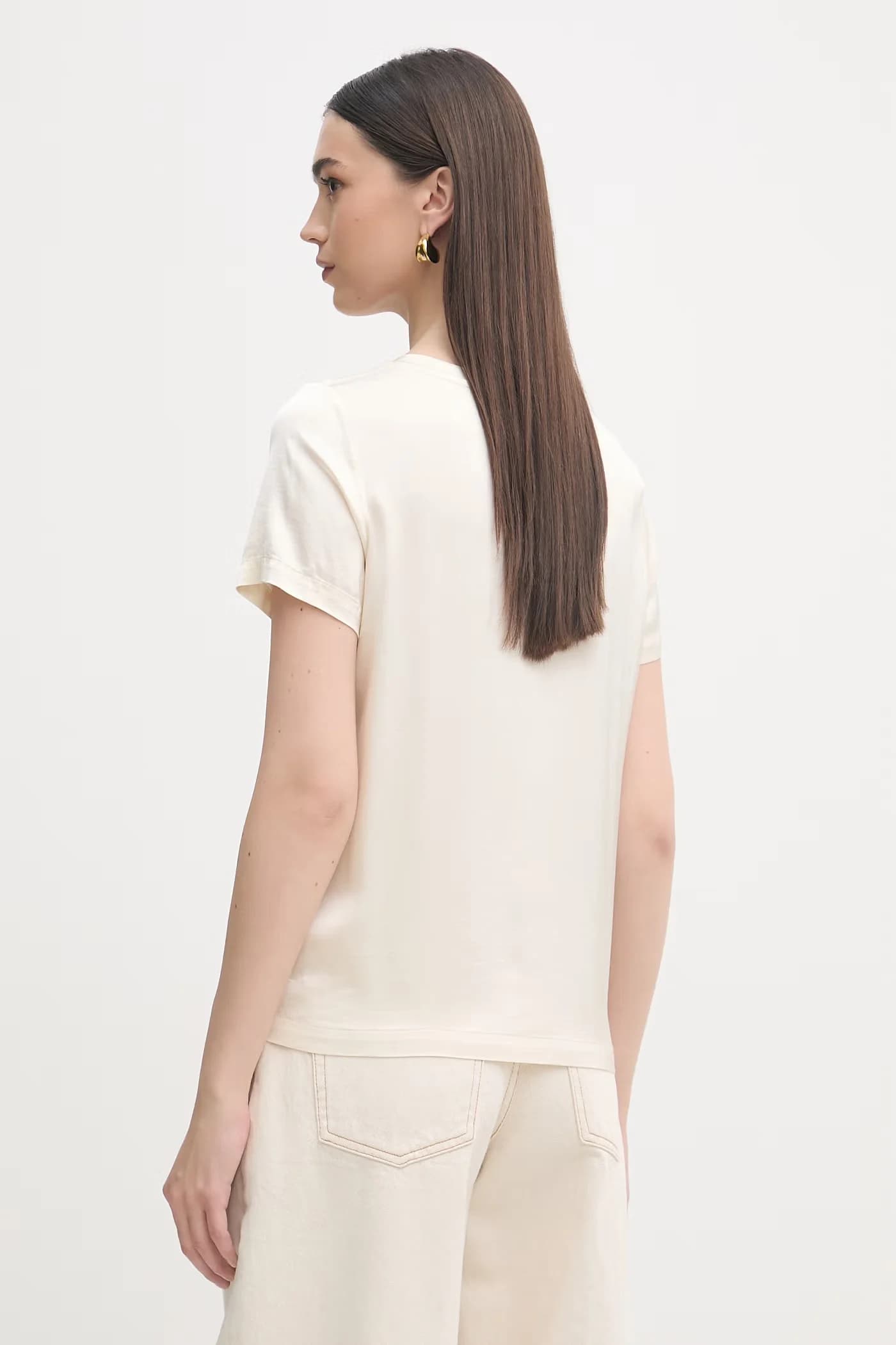 Базовая женская футболка из вискозы - фото 3